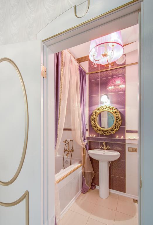 Apartment Bonapart Kharkiv Bagian luar foto